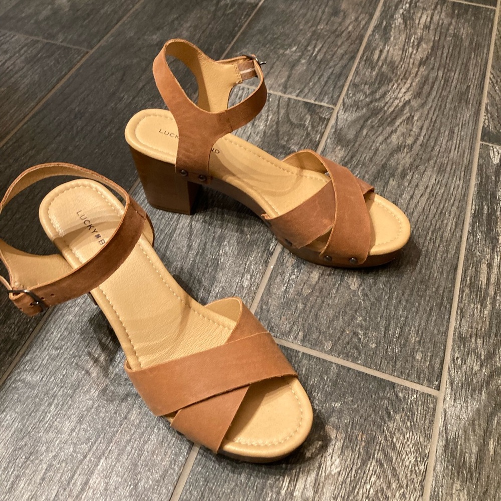 Lucky Brand platform sandals